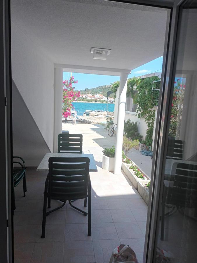 Volat Apartments Betina  Exterior foto