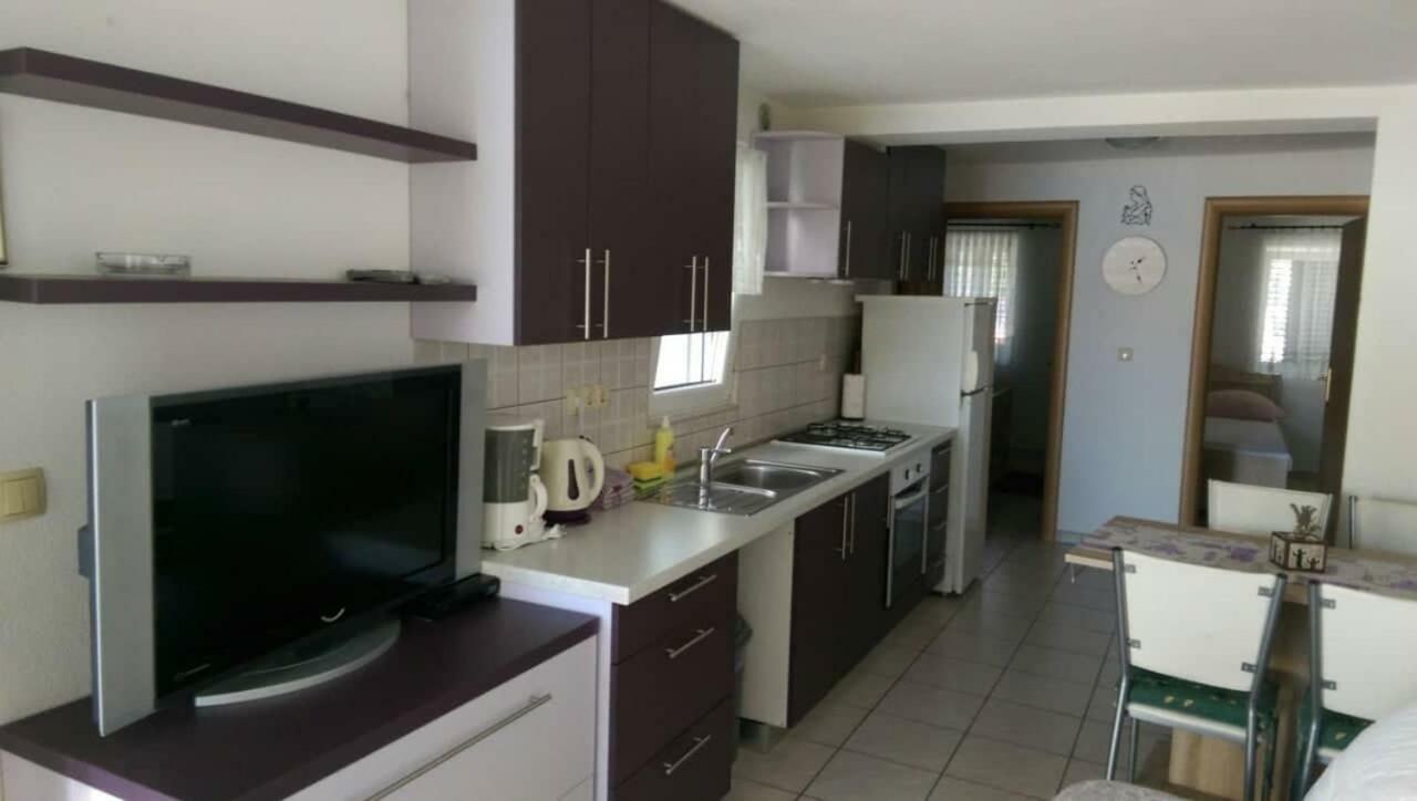 Volat Apartments Betina  Exterior foto